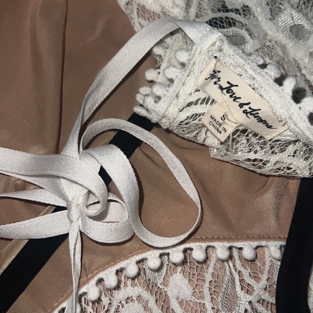 For Love & Lemons Emerie Cutout Lace Dress in White, size small - Picture 11 of 12